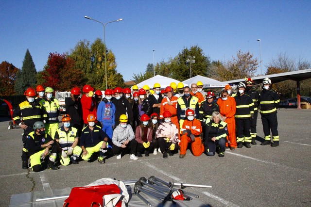 Merate: studenti e professori a lezione di protezione civile tra prove e simulazioni (08/11/2021)